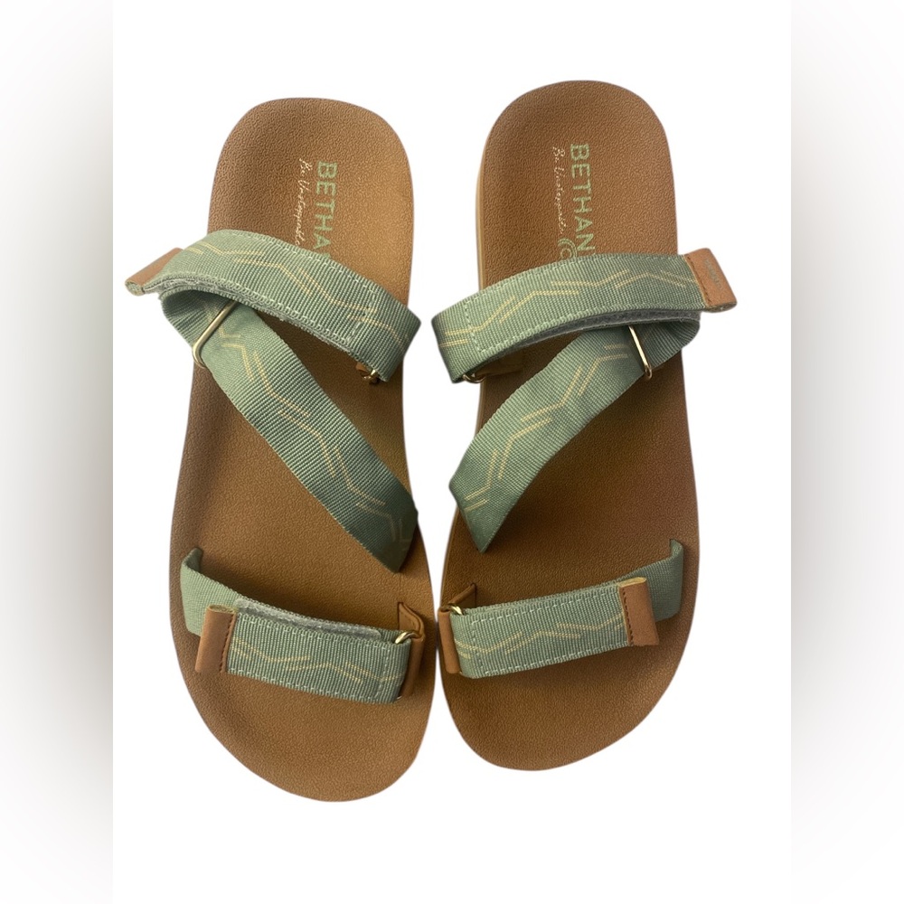 COBIAN BETHANY WAIMEA RISE WOMEN'S SANDALS - SAGE NWOB 10